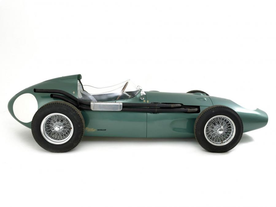  Aston Martin DBR4 1959 года  (фото 9 из 22)